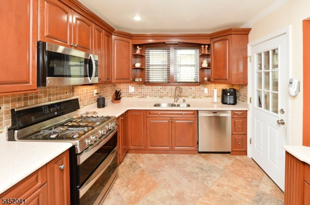 1556 Wyndmoor Ave, Hillside Twp., NJ 07205 — photo 5