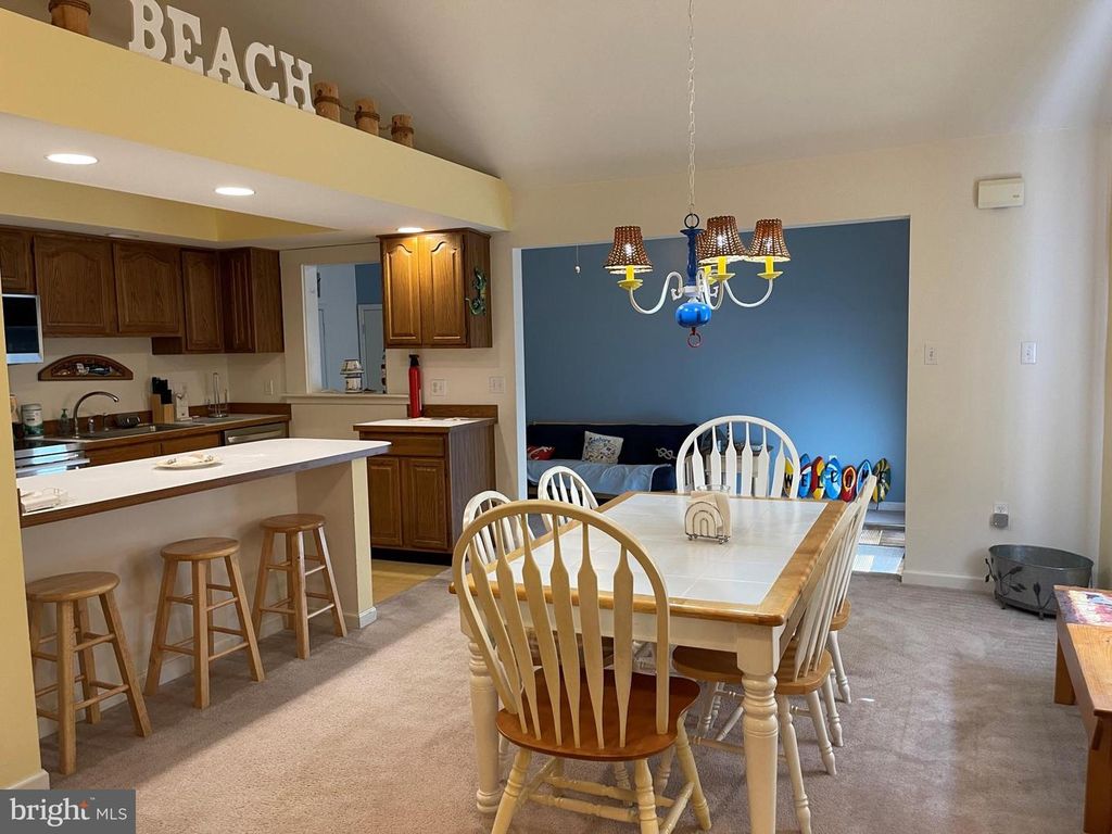 Image 13 of property listing at 51 NEWPORT DR, Ocean Pines, MD 21811