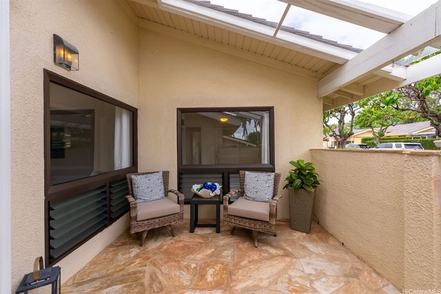 7821 Makaaoa Place, Honolulu, HI 96825