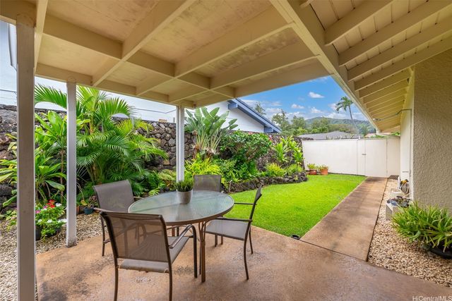 7821 Makaaoa Place, Honolulu, HI 96825