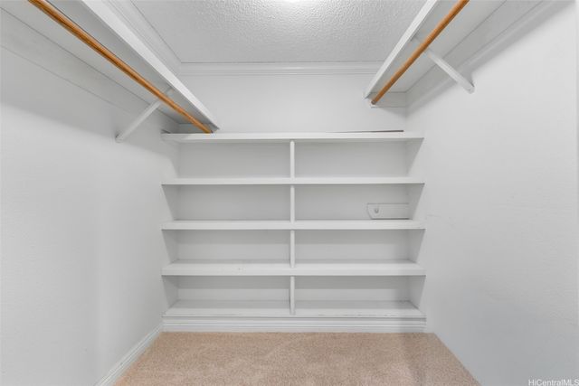 7821 Makaaoa Place, Honolulu, HI 96825