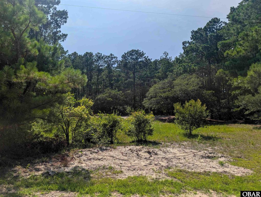 Image 6 of property listing at 2366 Swan Island Road Lot 5, Corolla, NC 27927