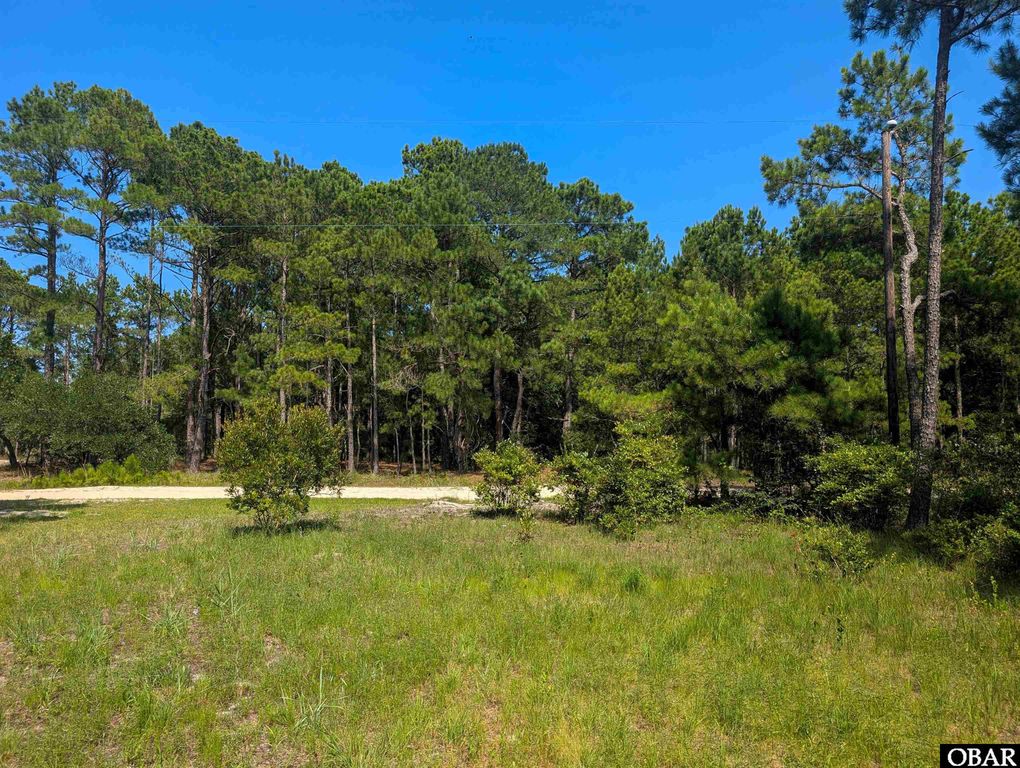 Image 7 of property listing at 2366 Swan Island Road Lot 5, Corolla, NC 27927