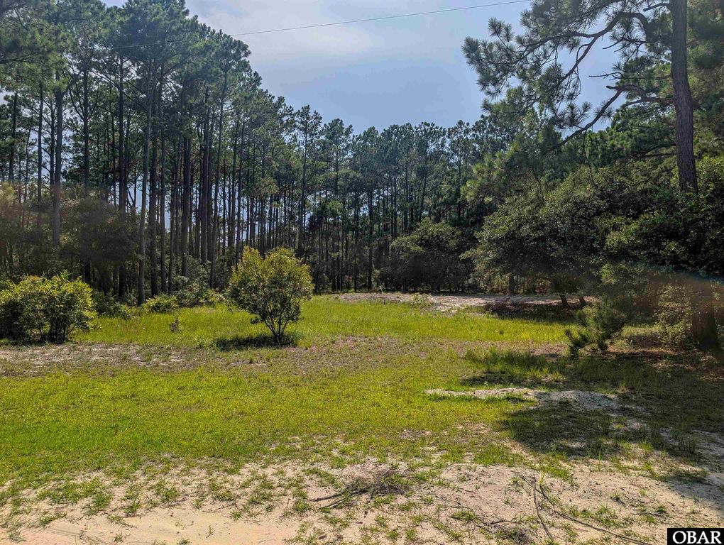 Image 8 of property listing at 2366 Swan Island Road Lot 5, Corolla, NC 27927