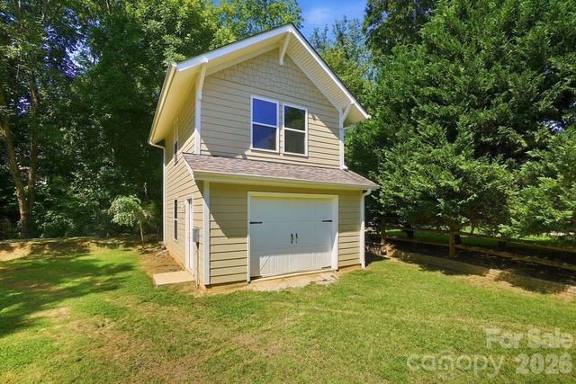 9912 Park Springs Court, Charlotte, NC 28210