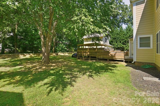 9912 Park Springs Court, Charlotte, NC 28210