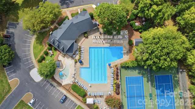 9912 Park Springs Court, Charlotte, NC 28210
