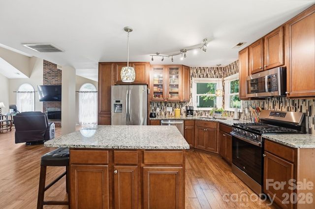 9912 Park Springs Court, Charlotte, NC 28210