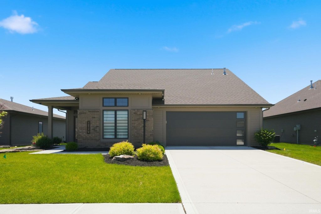 12179 Bellino Crossing, Fort Wayne, IN 46818