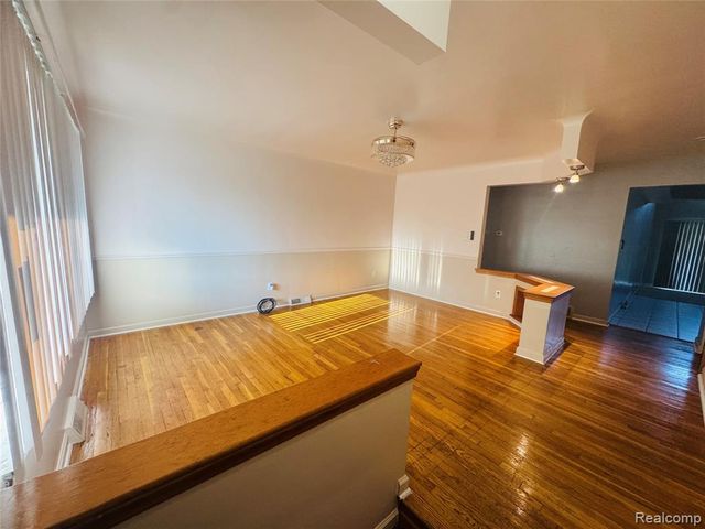 28142 Liberty Drive, Warren, MI 48092