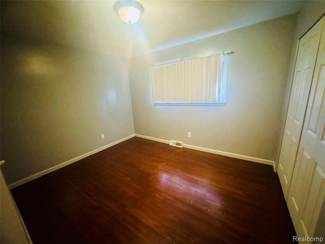 28142 Liberty Drive, Warren, MI 48092