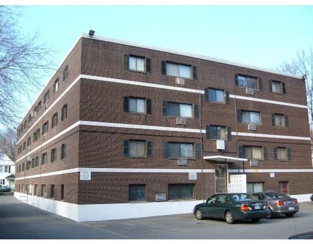 18 Glencoe Street 42, Boston, MA 02135