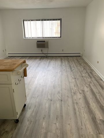 18 Glencoe Street 42, Boston, MA 02135