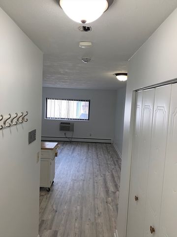 18 Glencoe Street 42, Boston, MA 02135