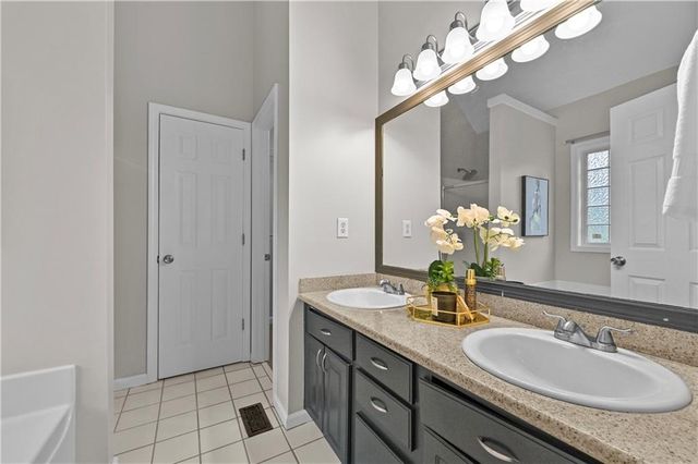 422 Enclave Drive, Powder Springs, GA 30127