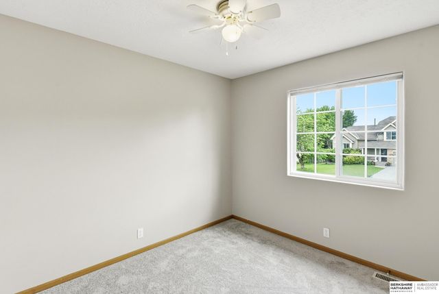 1905 Yorktown Street, Bellevue, NE 68123
