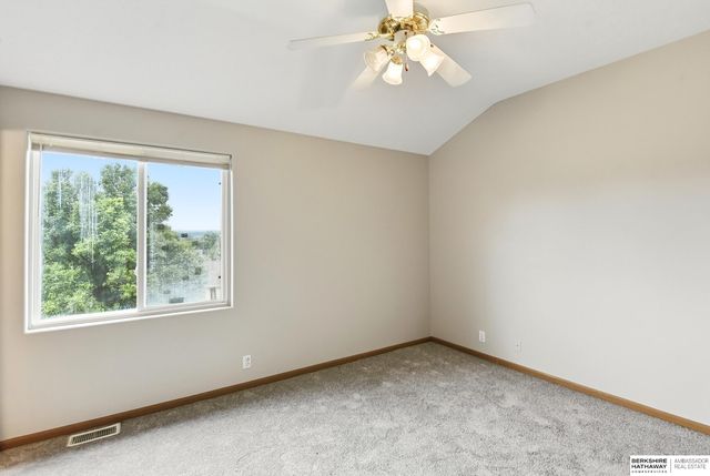 1905 Yorktown Street, Bellevue, NE 68123