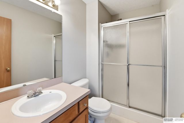 1905 Yorktown Street, Bellevue, NE 68123