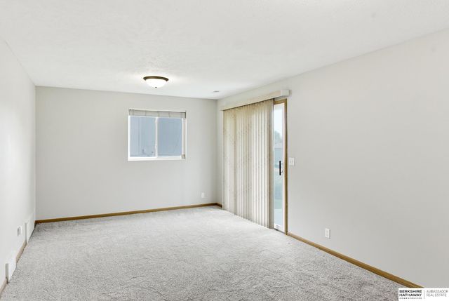 1905 Yorktown Street, Bellevue, NE 68123