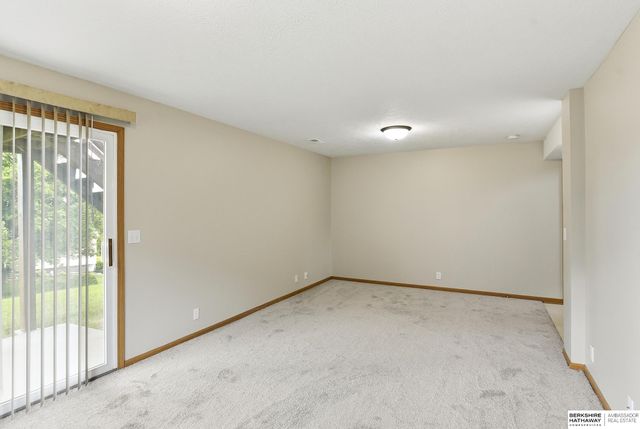 1905 Yorktown Street, Bellevue, NE 68123