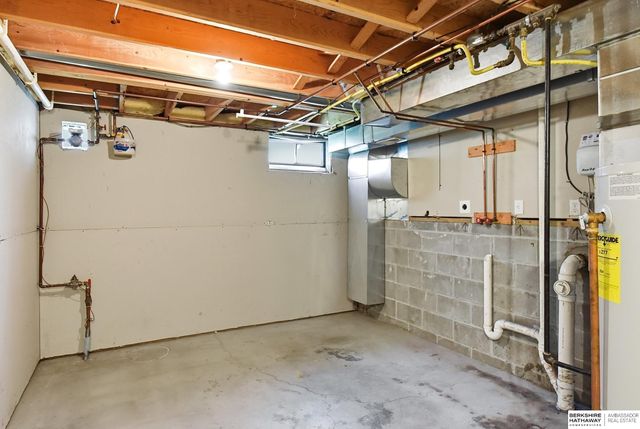 1905 Yorktown Street, Bellevue, NE 68123
