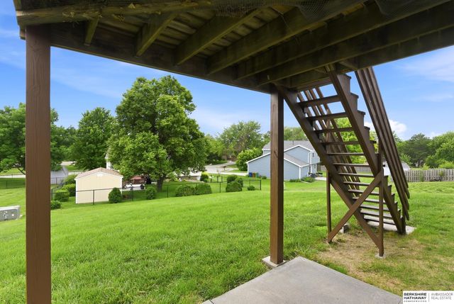 1905 Yorktown Street, Bellevue, NE 68123