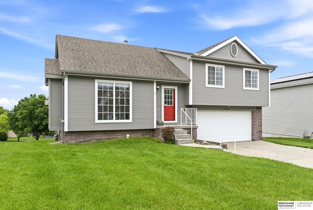 1905 Yorktown Street, Bellevue, NE 68123