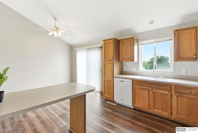1905 Yorktown Street, Bellevue, NE 68123