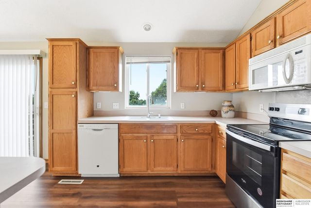 1905 Yorktown Street, Bellevue, NE 68123