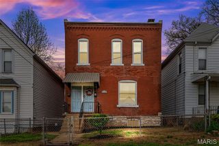 5119 Wicklow Place, St Louis, MO 63111