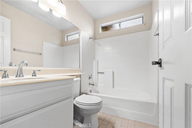 1000 Heaton Moor, Walnut, CA 91789