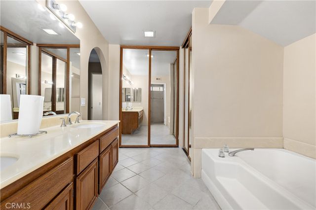 1000 Heaton Moor, Walnut, CA 91789