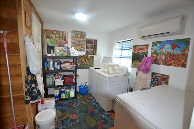 458 Rain Forset Road, Onalaska, TX 77360