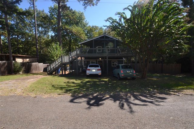 458 Rain Forset Road, Onalaska, TX 77360