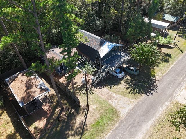 458 Rain Forset Road, Onalaska, TX 77360