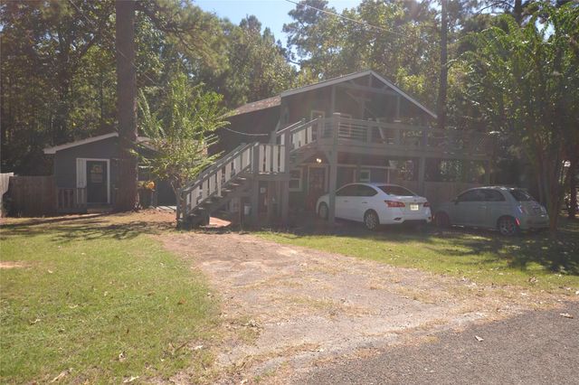 458 Rain Forset Road, Onalaska, TX 77360