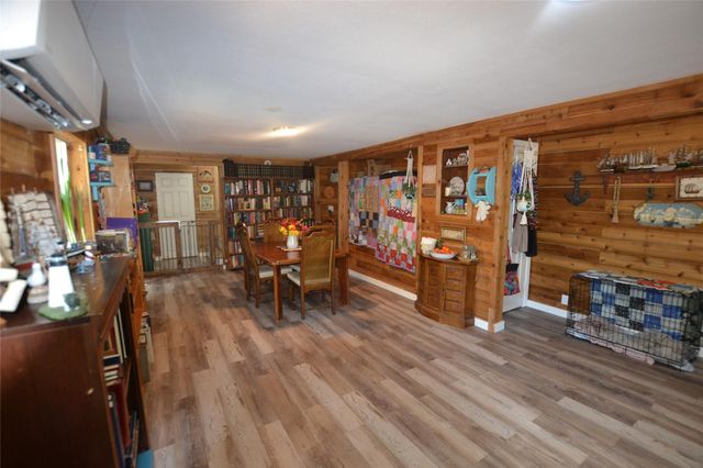 458 Rain Forset Road, Onalaska, TX 77360