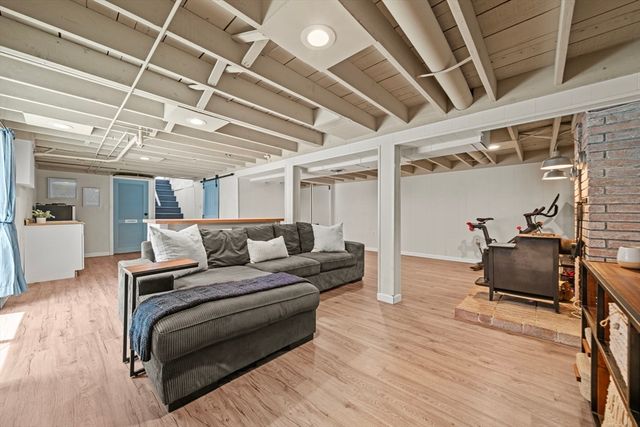 19 Magnolia St, Saugus, MA 01906