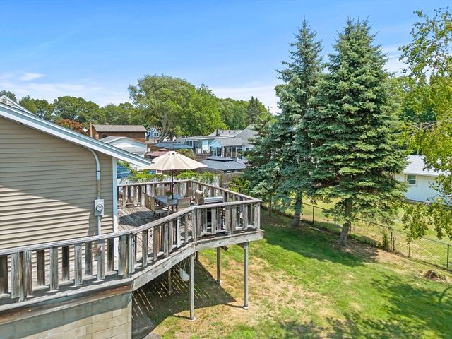 19 Magnolia St, Saugus, MA 01906
