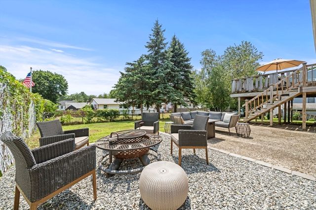 19 Magnolia St, Saugus, MA 01906