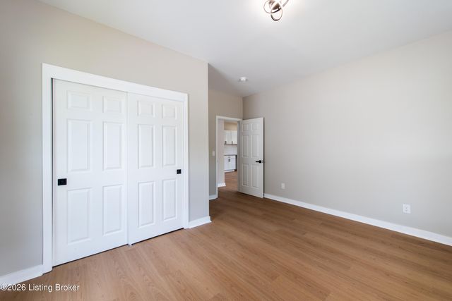 305 N 32nd St, Louisville, KY 40212
