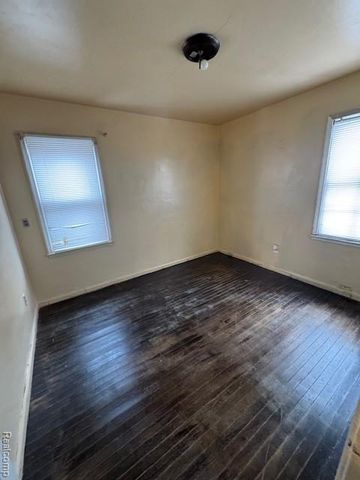 11960 Rossiter Street, Detroit, MI 48224