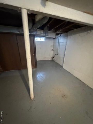 11960 Rossiter Street, Detroit, MI 48224