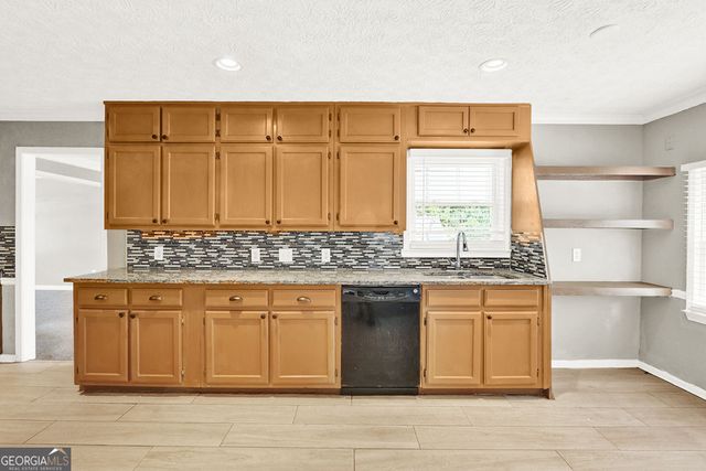 1892 Rockbrook Court, Snellville, GA 30078