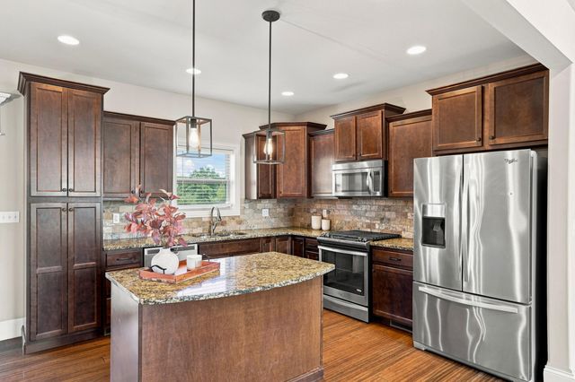 4810 ANNANDALE CT, Columbia, MO 65203