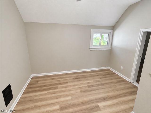 286 Alhambra Way, Akron, OH 44302