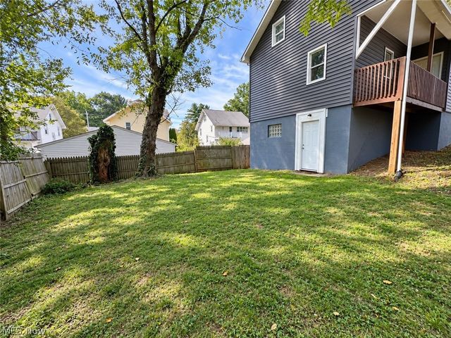 286 Alhambra Way, Akron, OH 44302