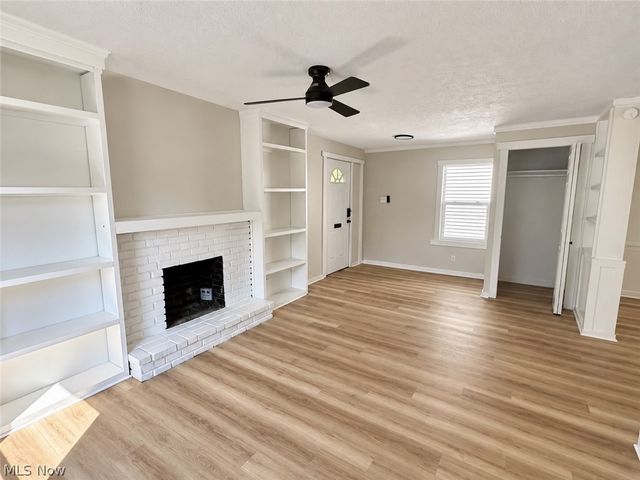 286 Alhambra Way, Akron, OH 44302