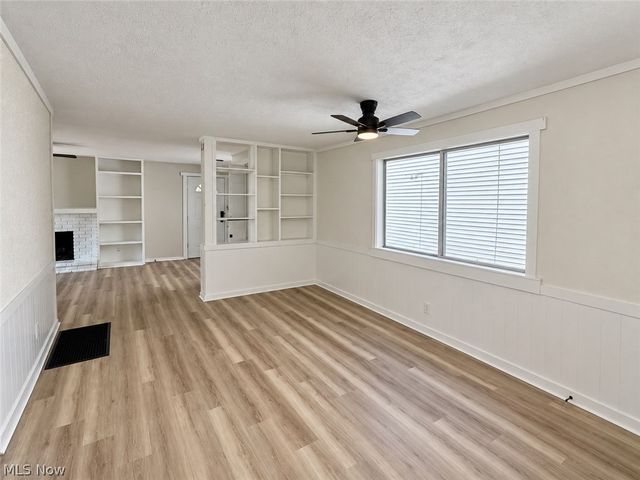 286 Alhambra Way, Akron, OH 44302
