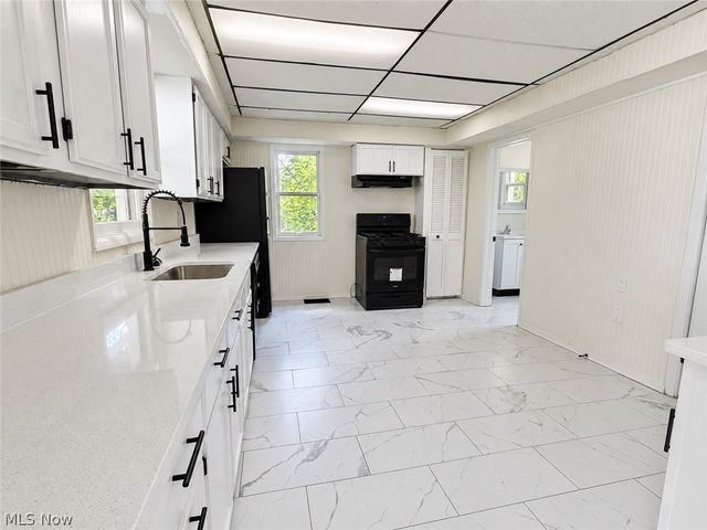 286 Alhambra Way, Akron, OH 44302
